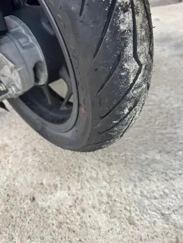Honda PCX com freios ABS
