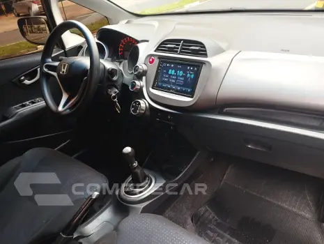 Fit 1.4 16V 4P LX FLEX