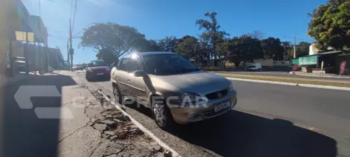 CORSA 1.0 MPFI Classic Sedan Life 8V