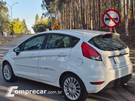 FIESTA 1.6 Titanium Hatch 16V