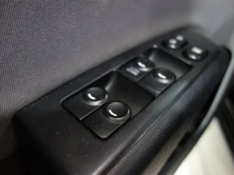 HB20S - 1.6 COMFORT PLUS 16V 4P AUTOMÁTICO