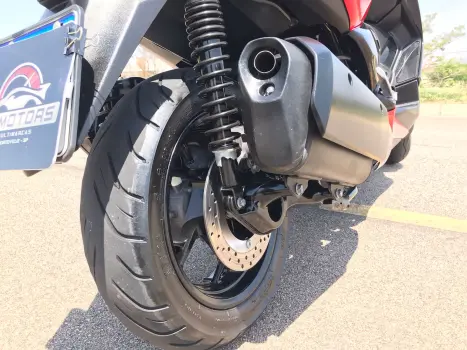 XMAX 250