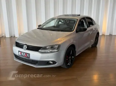 JETTA - 2.0 COMFORTLINE 4P MANUAL