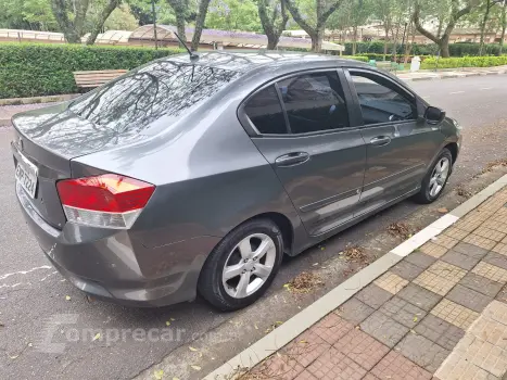 CITY 1.5 LX Sedan 16V