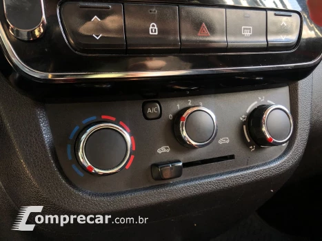 Kwid 1.0 12V Sce Flex Outsider Manual