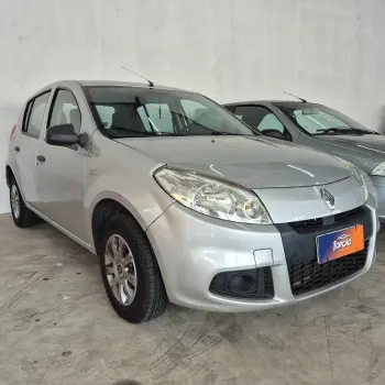 Renault SANDERO Authentique Hi-Flex 1.0 16V 5p 4 portas