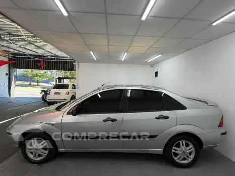 Focus Sedan 2.0 16V/2.0 16V Flex 4p