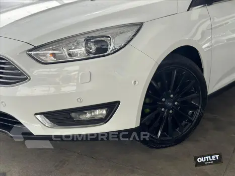 FOCUS 2.0 TITANIUM FASTBACK 16V FLEX 4P POWERSHIFT