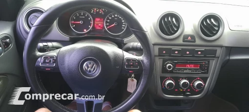 Volkswagen VOYAGE 1.6 MI Comfortline I-motion 8V 4 portas