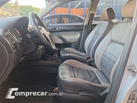 GOLF - 1.6 MI SPORTLINE 8V 4P MANUAL