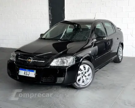 CHEVROLET Astra Advant. 2.0 MPFI 8V FlexP. 5p Aut. 4 portas