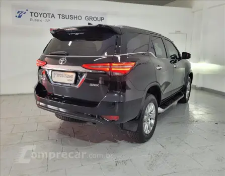 HILUX SW4 2.8 D-4d Turbo SRX 7L 4X4