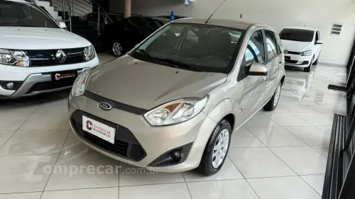 FIESTA 1.6 MPI Class Hatch 8V