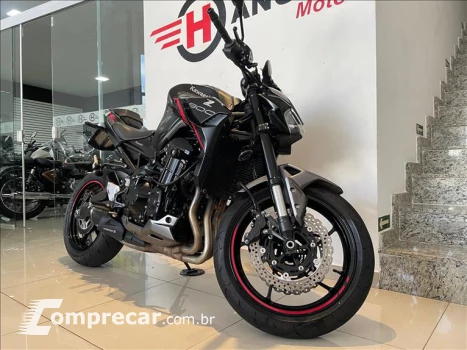 Z900