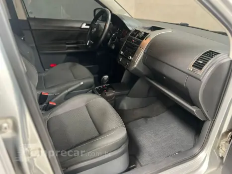 Polo Sedan 1.6 4P FLEX COMFORTLINE I-MOTION AUTOMATIZADO