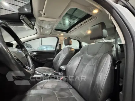 FOCUS HATCH - 2.0 TITANIUM 16V 4P POWERSHIFT