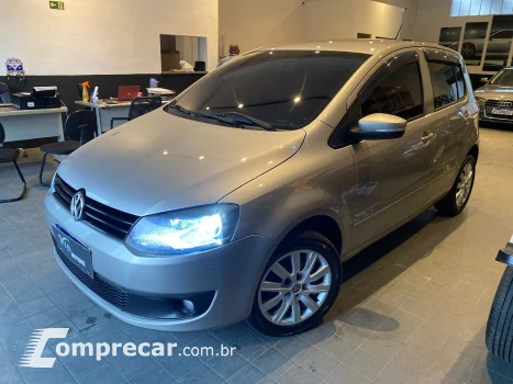 Volkswagen FOX 1.6 MI 8V 4 portas