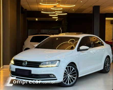 Volkswagen JETTA 2.0 TSI Highline 4 portas
