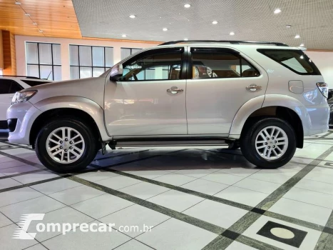 HILUX SW4 SR 4X2 2.7 AUTOM GG