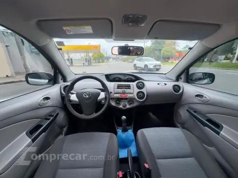 Etios 1.3 Xs 16V Flex 4P Manual