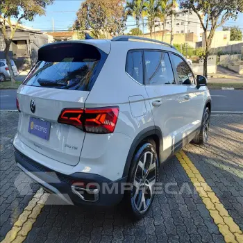 TAOS 1.4 250 TSI TOTAL FLEX HIGHLINE AUTOMÁTICO