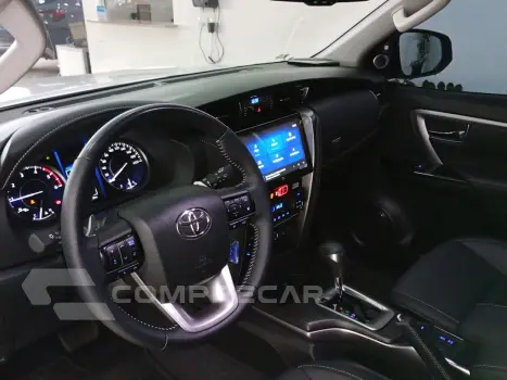 HILUX SW4 2.8 D-4D TURBO DIESEL SRX PLATINUM 4X4