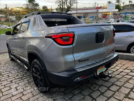 TORO 2.0 16V Turbo Ultra 4WD