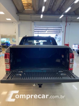 RANGER 2.2 Black 4X2 CD 16V