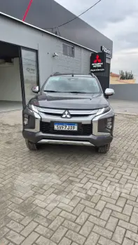 L200 TRITON 2.4 16V Turbo Sport HPE TOP CD 4X4
