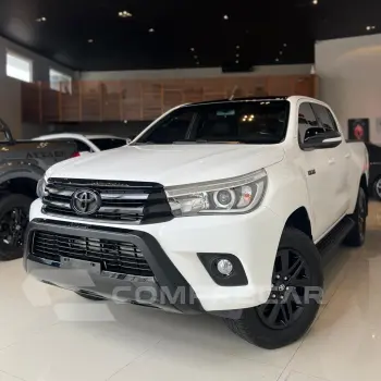 Toyota HILUX 2.8 D-4d Turbo CD SRX 4X4 4 portas