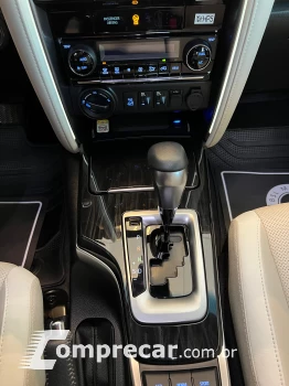 HILUX SW4 2.8 SRX Diamond 4X4 7 Lugares 16V Turbo Intercoole