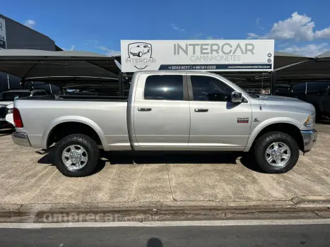 RAM 2500 6.7 I6 Turbo Laramie CD 4X4 4 portas