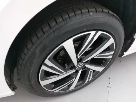 VIRTUS 1.0 200 TSI HIGHLINE AUTOMÁTICO