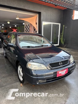 ASTRA 1.8 MPFI Comfort Sedan 8V
