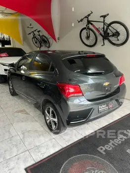 ONIX 1.4 MPFI LTZ 8V