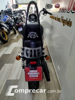 XL 883 N