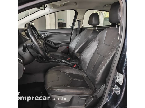 FOCUS 2.0 TITANIUM PLUS SEDAN 16V FLEX 4P POWERSHIFT