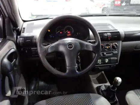 CLASSIC - 1.0 MPFI VHCE 8V 4P MANUAL