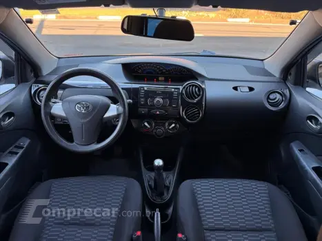 ETIOS 1.5 XS SEDAN 16V FLEX 4P MANUAL