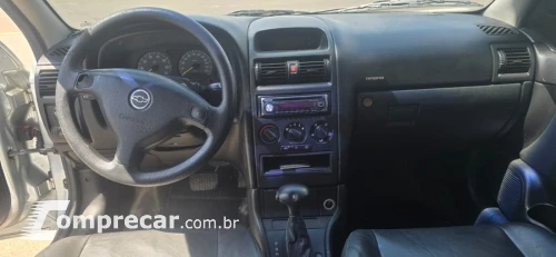 ASTRA 2.0 MPFI Advantage Sedan 8V