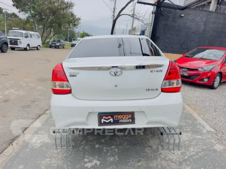 Etios Sedan 1.5 16V 4P FLEX XLS AUTOMÁTICO
