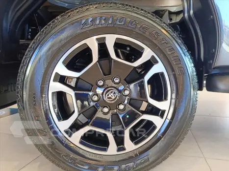 HILUX 2.8 D-4D TURBO DIESEL CD SRV 4X4 AUTOMÁTICO