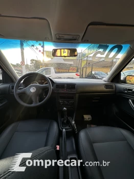 GOLF 1.6 MI Black & Silver 8V