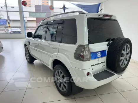 PAJERO TR4 2.0 4X2 16V 140CV FLEX 4P AUTOMÁTICO