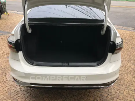 Virtus 1.0 200 Tsi Highline Automático