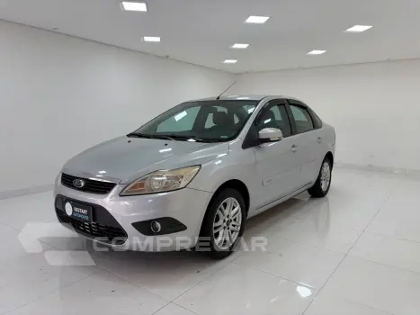 FORD FOCUS 1.6 SE Sedan 16V 4 portas