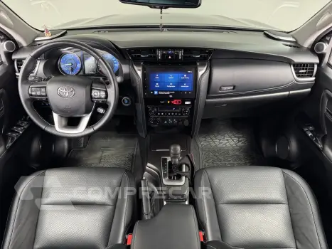 HILUX SW4 2.8 D-4d Turbo SRX 7L 4X4