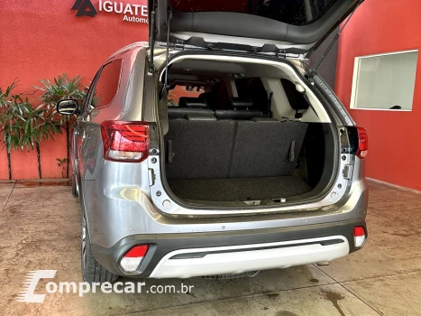 OUTLANDER 3.0 MIVEC V6 GASOLINA HPE-S AWD AUTOMÁTICO
