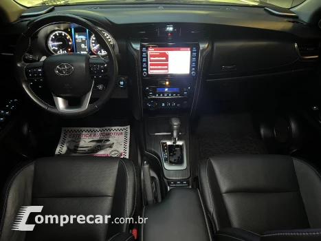 HILUX SW4 2.8 D-4d Turbo SRX 7L 4X4