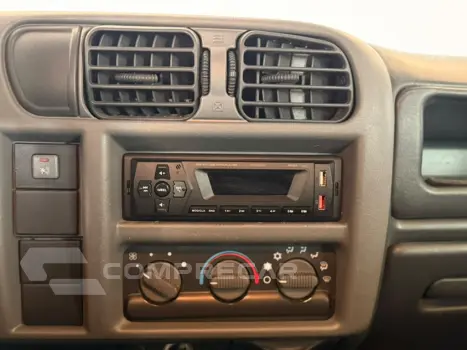 S10 2.4 MPFI ADVANTAGE 4X2 CD 8V FLEX 4P MANUAL